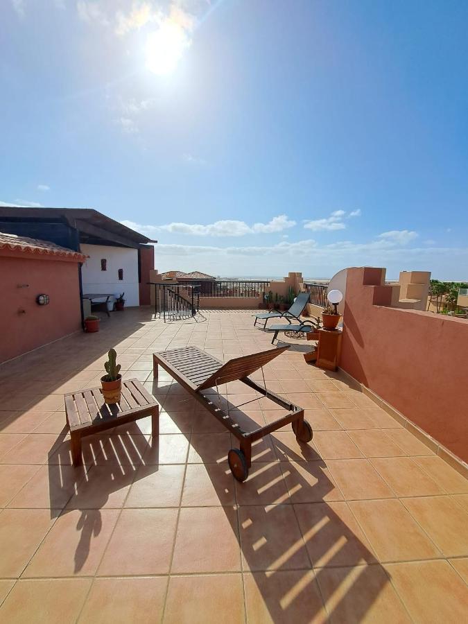 Апартаменты Atico Estrella Sunset Коральео Экстерьер фото